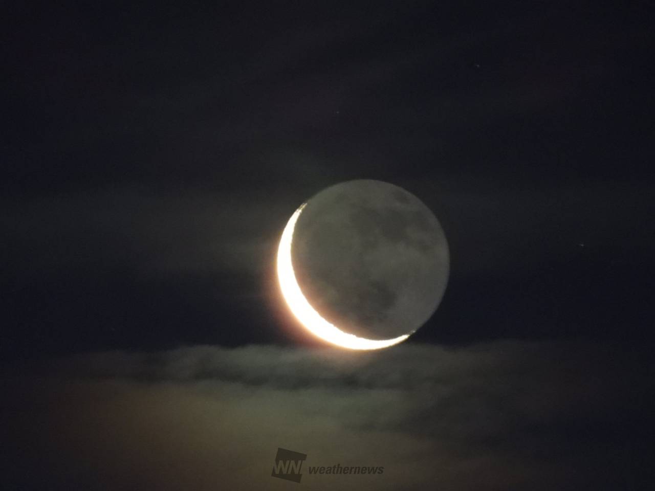 新品　 Amuseable Moon 三日月　つき　月　天気 ほっそりムーン🌙 注目の空の写真 ウェザーニュース