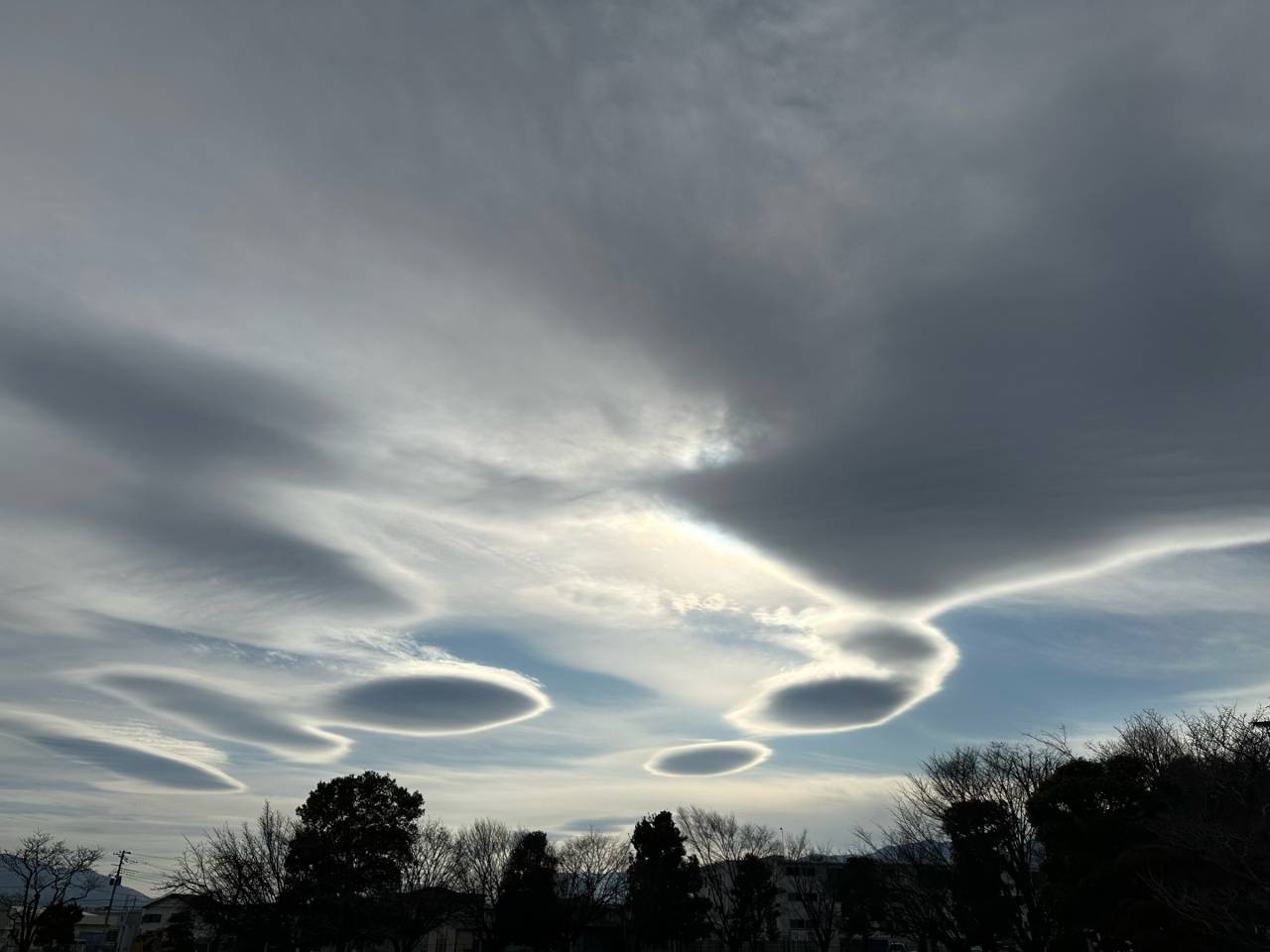 UFOがたくさん!? 注目の空の写真 ウェザーニュース