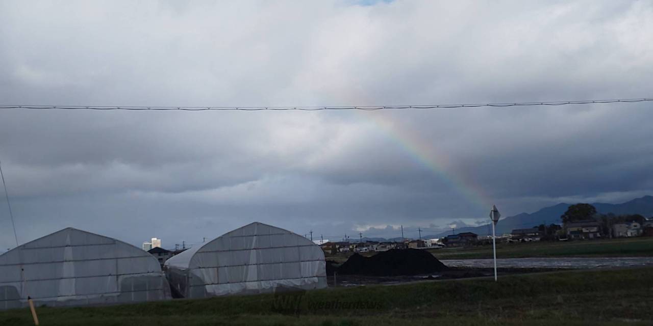 雨上がりの空に虹 注目の空の写真 ウェザーニュース