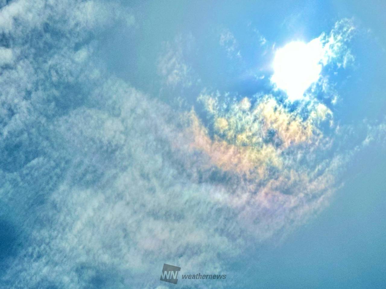 虹色の雲「彩雲」 注目の空の写真 ウェザーニュース