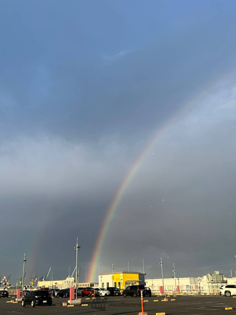 濃いダブルレインボー 注目の空の写真 ウェザーニュース