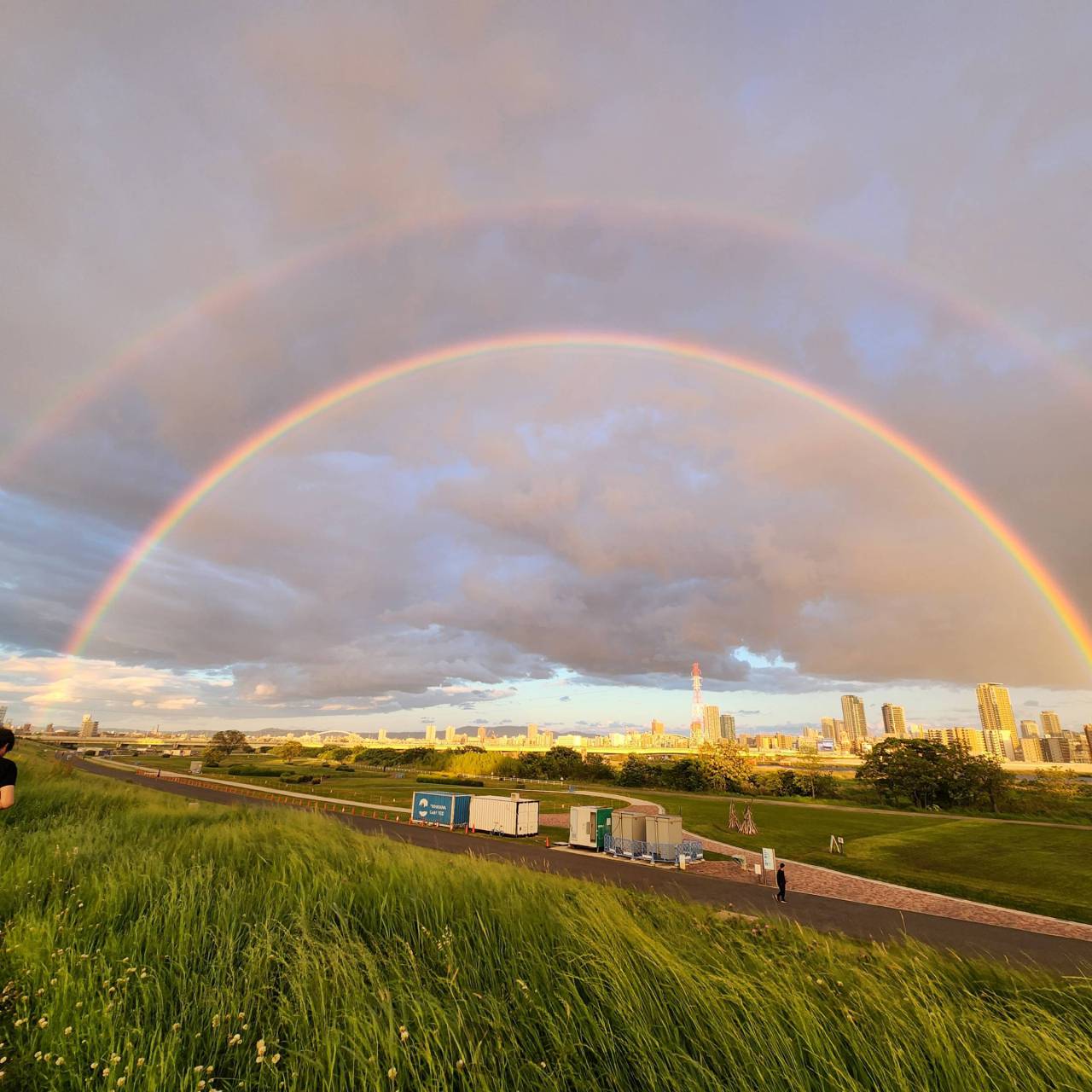 濃いダブルレインボー 注目の空の写真 ウェザーニュース