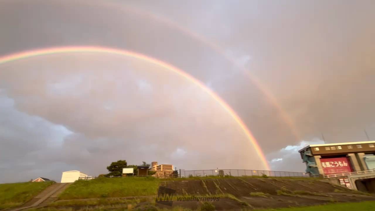 濃いダブルレインボー 注目の空の写真 ウェザーニュース