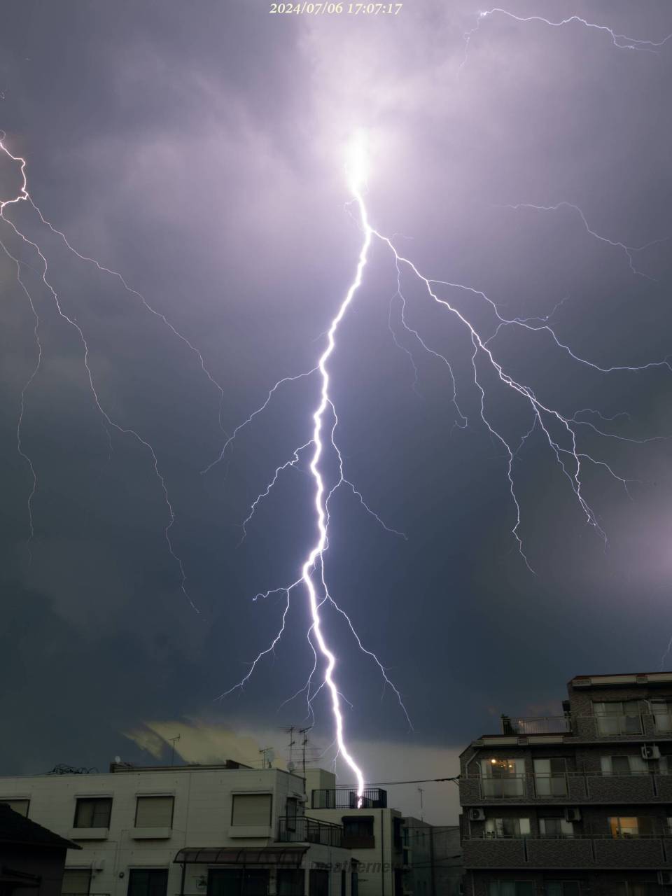 関東で激しい雷雨 注目の空の写真 ウェザーニュース