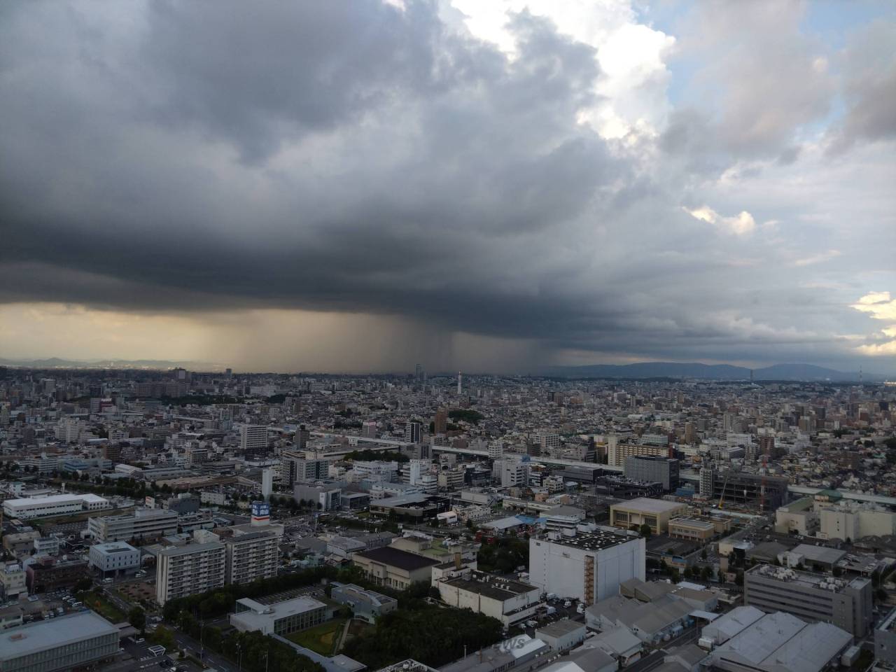 東日本でゲリラ雷雨 注目の空の写真 ウェザーニュース