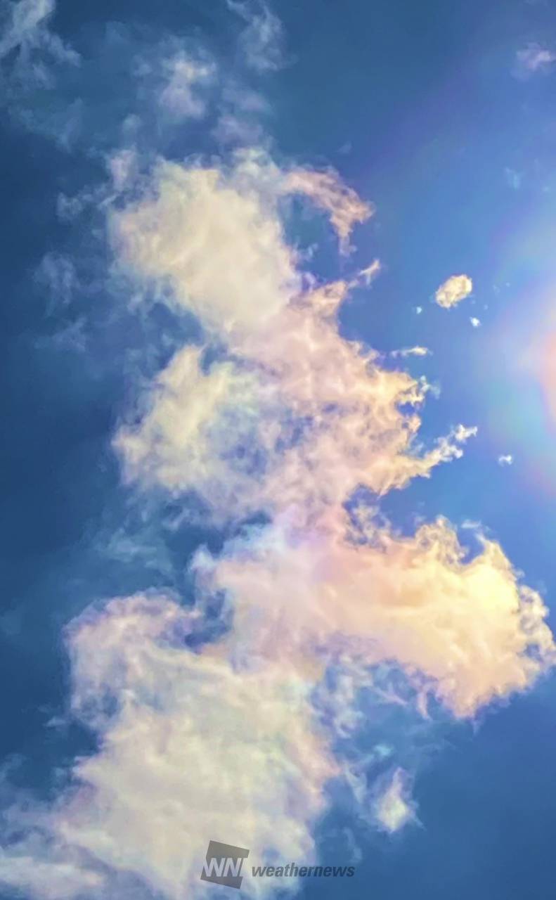 虹色の雲「彩雲」 注目の空の写真 ウェザーニュース