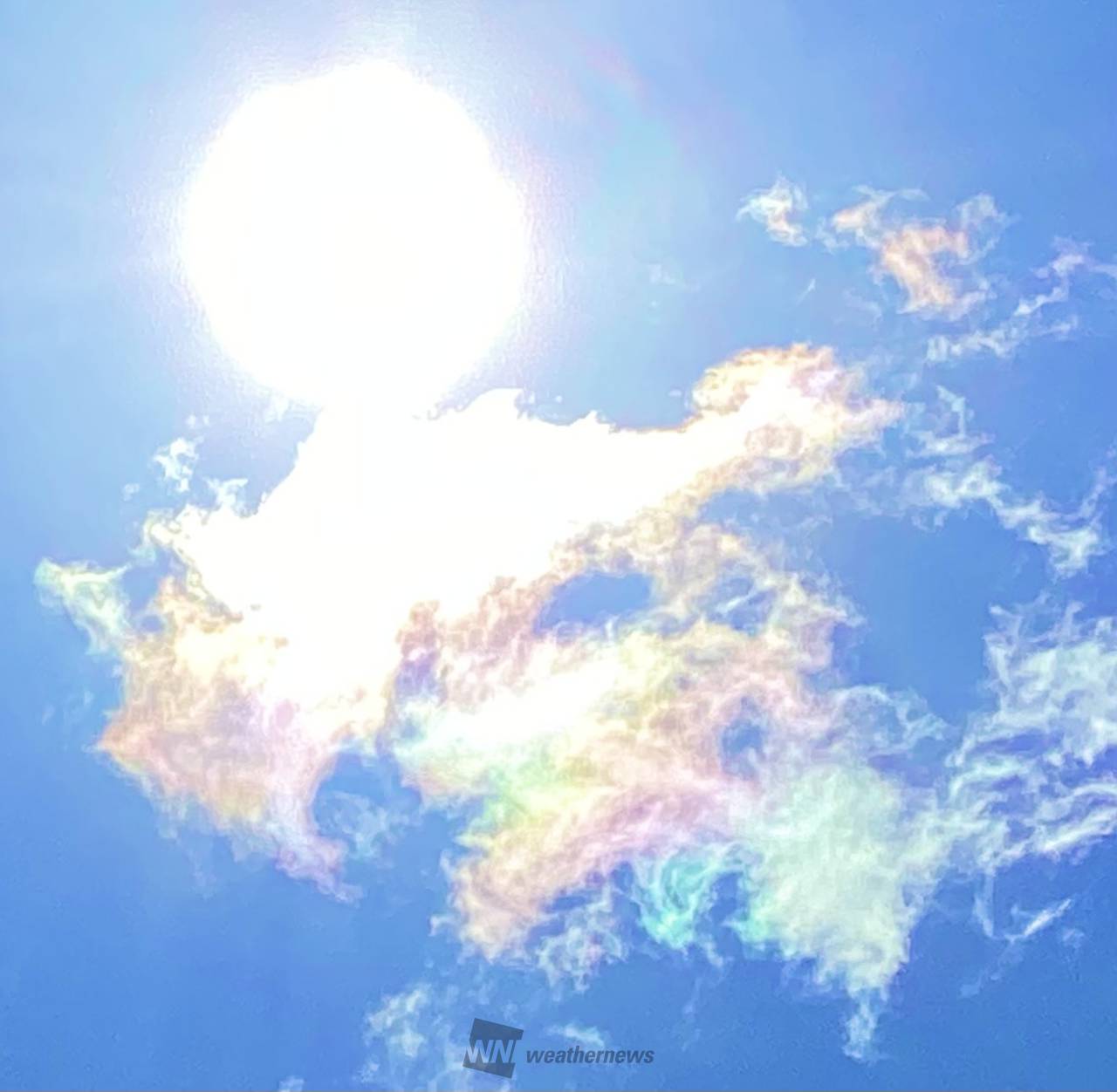 虹色の雲「彩雲」 注目の空の写真 ウェザーニュース