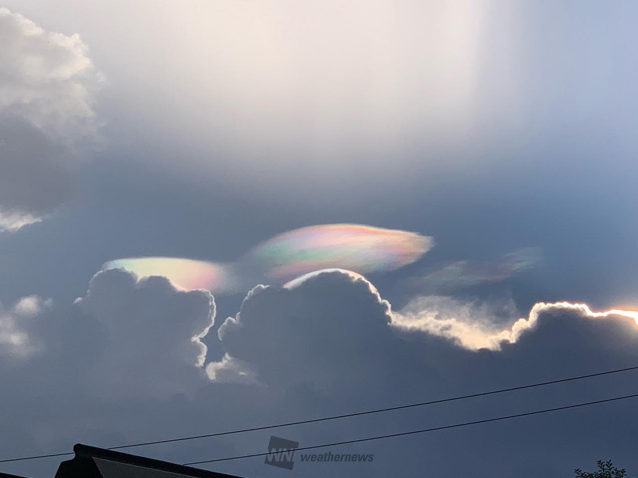 積乱雲の上に虹色ベール 注目の空の写真 ウェザーニュース