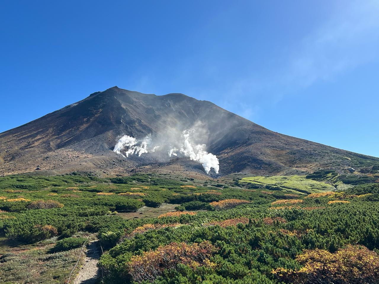 大雪山で紅葉が見頃に 注目の空の写真 ウェザーニュース