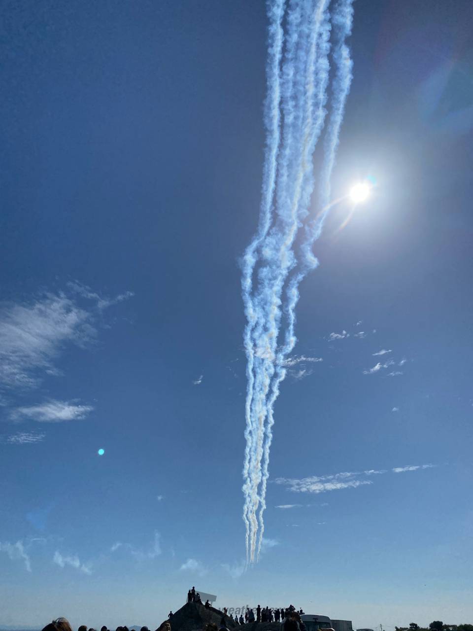 長崎でブルーインパルス 注目の空の写真 ウェザーニュース