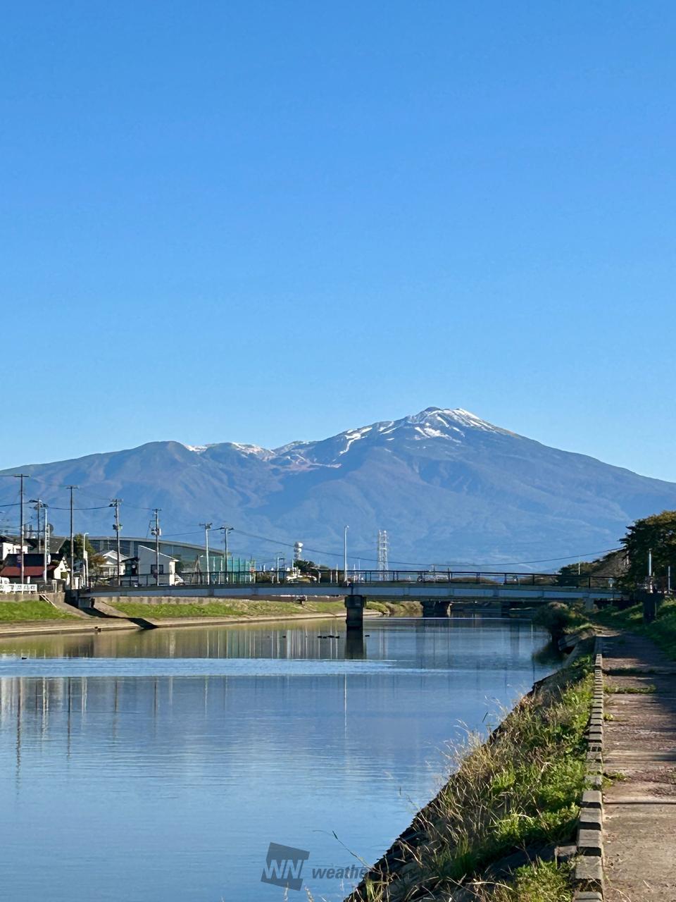 北日本の山々で初冠雪🌨️⛰️ 注目の空の写真 ウェザーニュース
