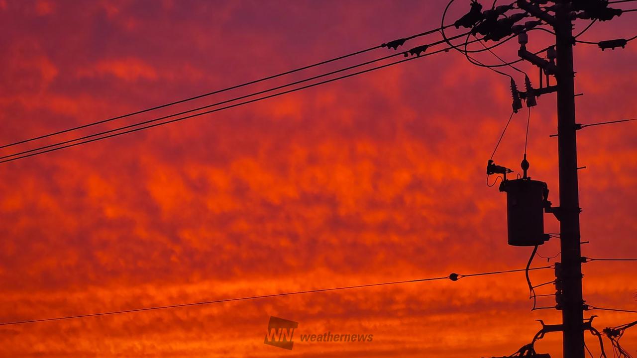 燃えるような夕空 注目の空の写真 ウェザーニュース
