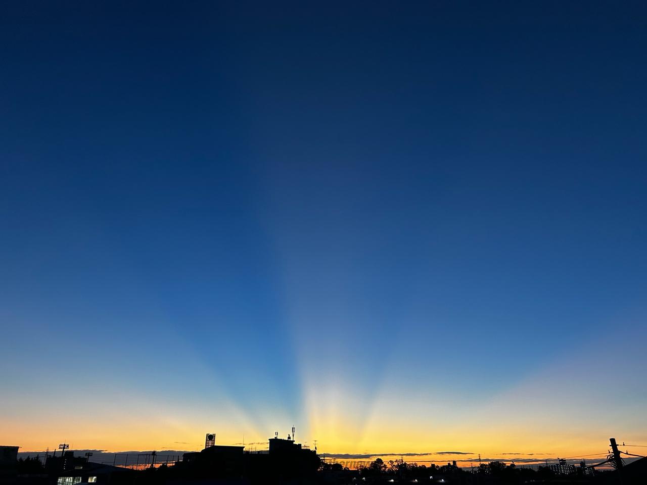 朝空にビーム 注目の空の写真 ウェザーニュース