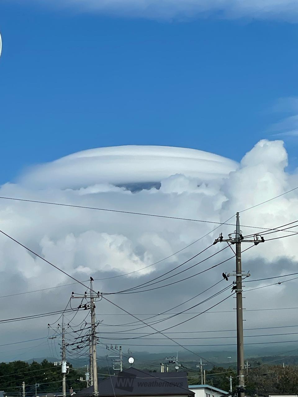 富士山に笠雲 注目の空の写真 ウェザーニュース