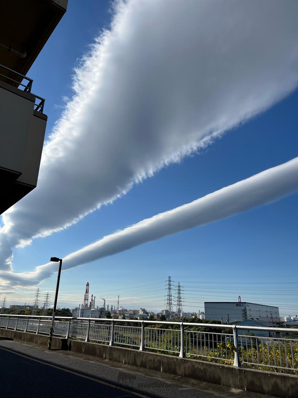 なが〜く伸びる雲 注目の空の写真 ウェザーニュース