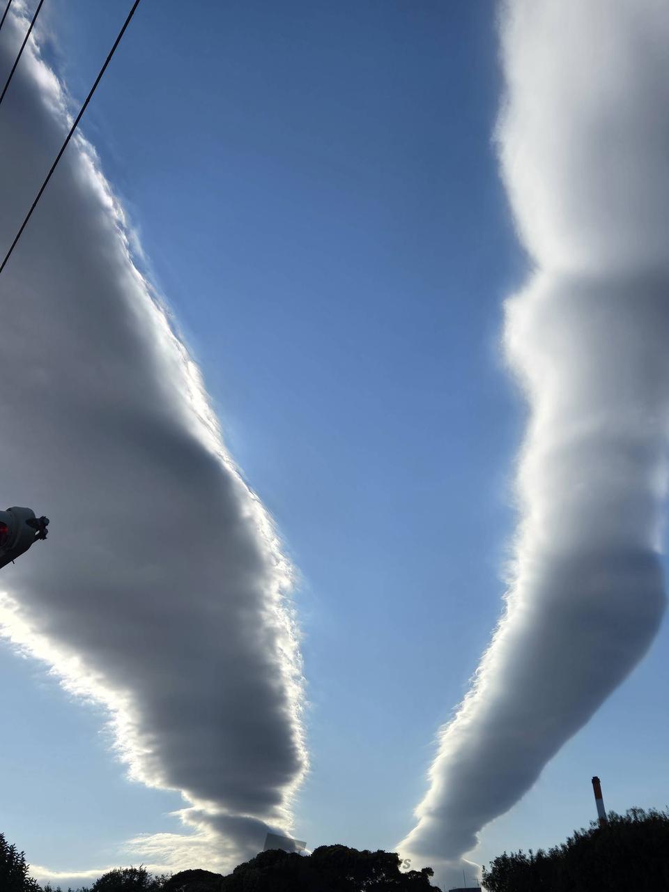 なが〜く伸びる雲 注目の空の写真 ウェザーニュース