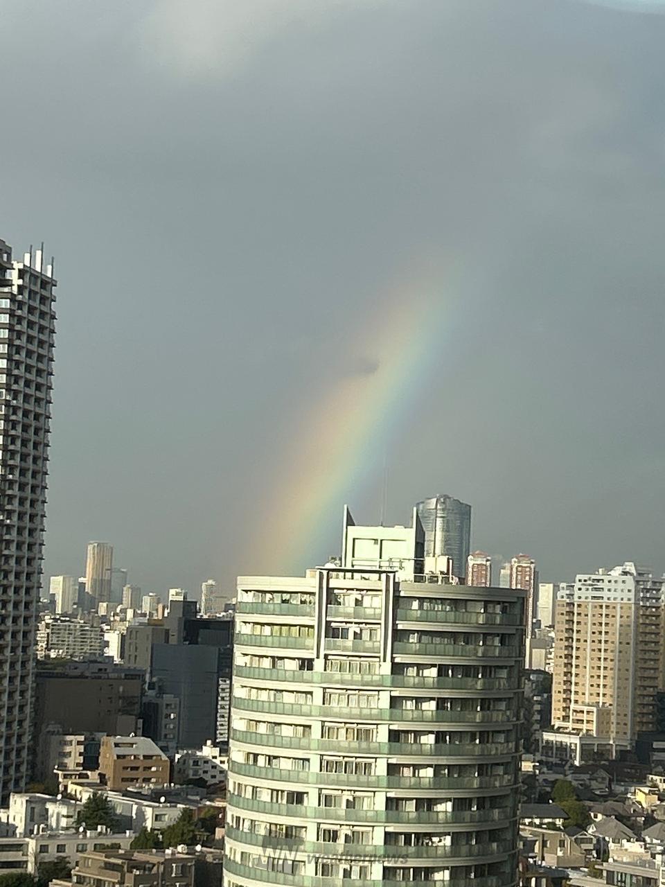 天からは降る虹。
a4水彩アート紙 虹が出現 注目の空の写真 ウェザーニュース