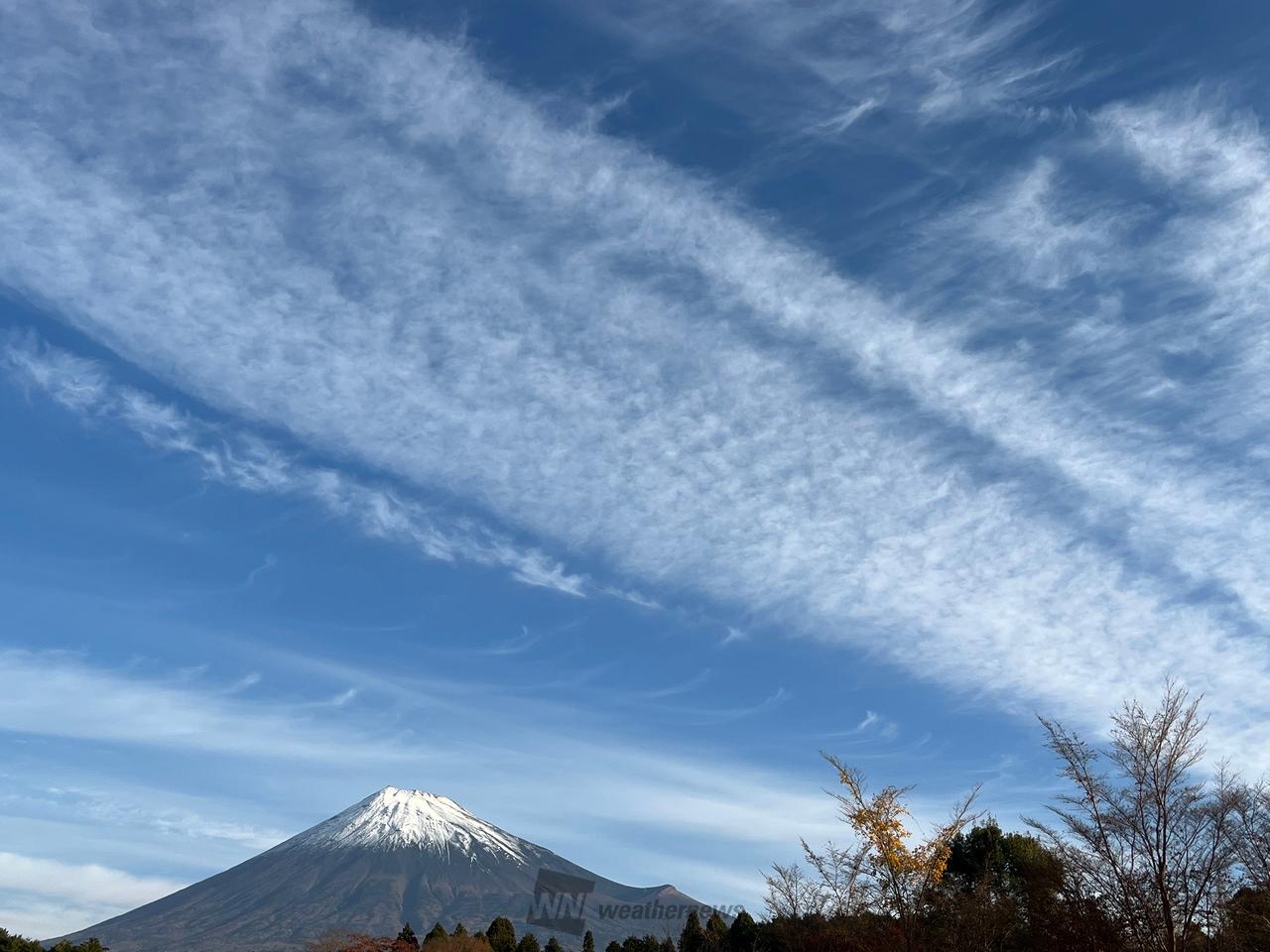 放射状に広がる雲 注目の空の写真 ウェザーニュース
