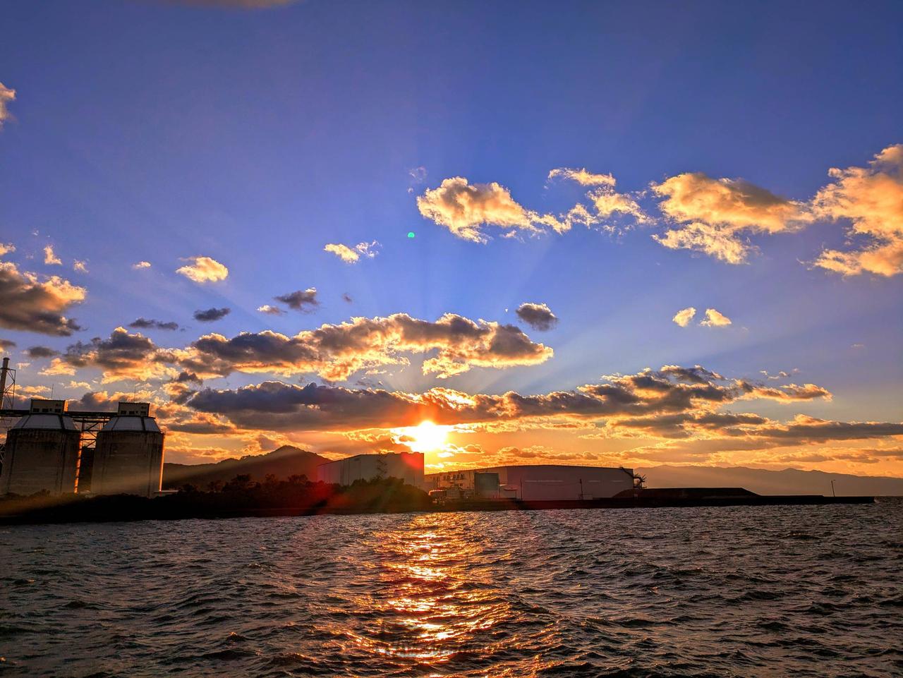 日曜日の夕焼け 注目の空の写真 ウェザーニュース