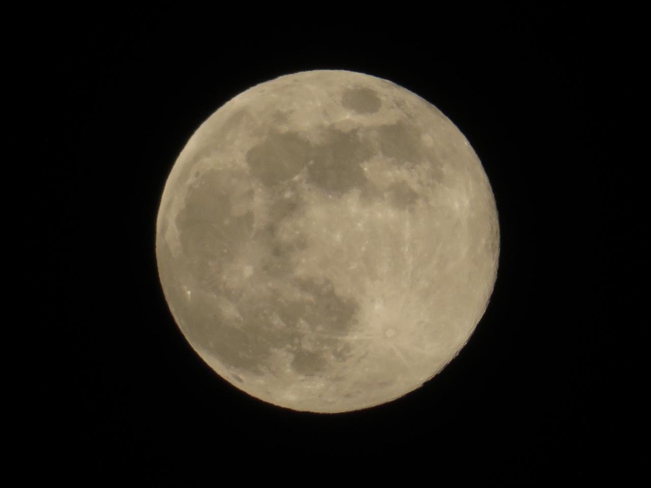 2024年最後の満月🌕 注目の空の写真 ウェザーニュース