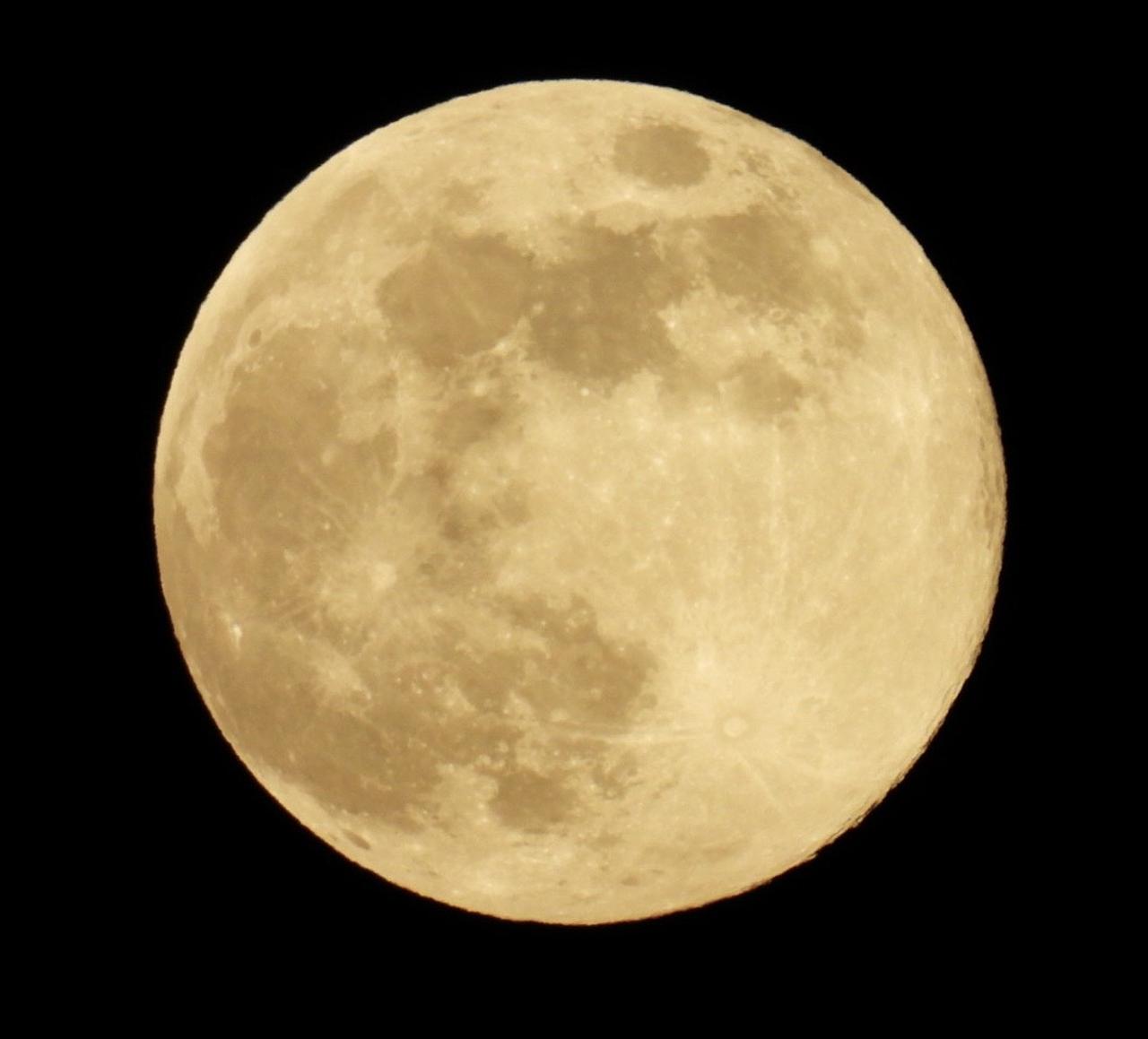 2024年最後の満月🌕 注目の空の写真 ウェザーニュース