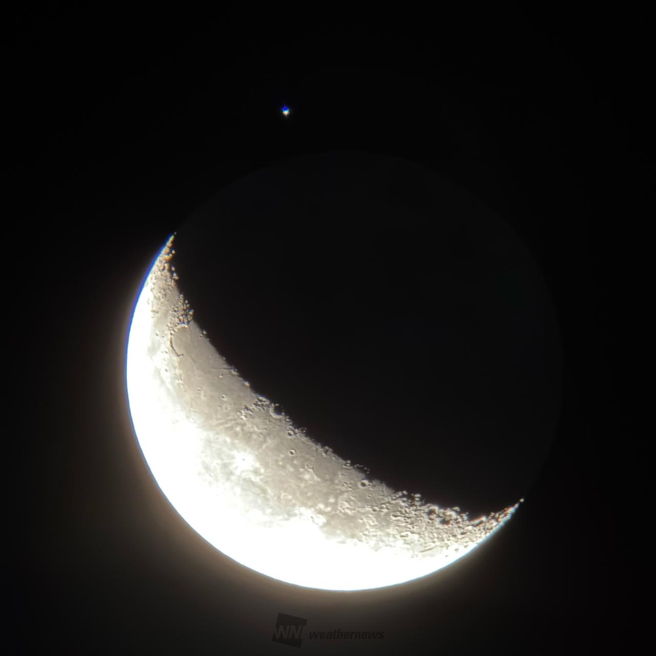 今日のお月様withスピカ 注目の空の写真 ウェザーニュース