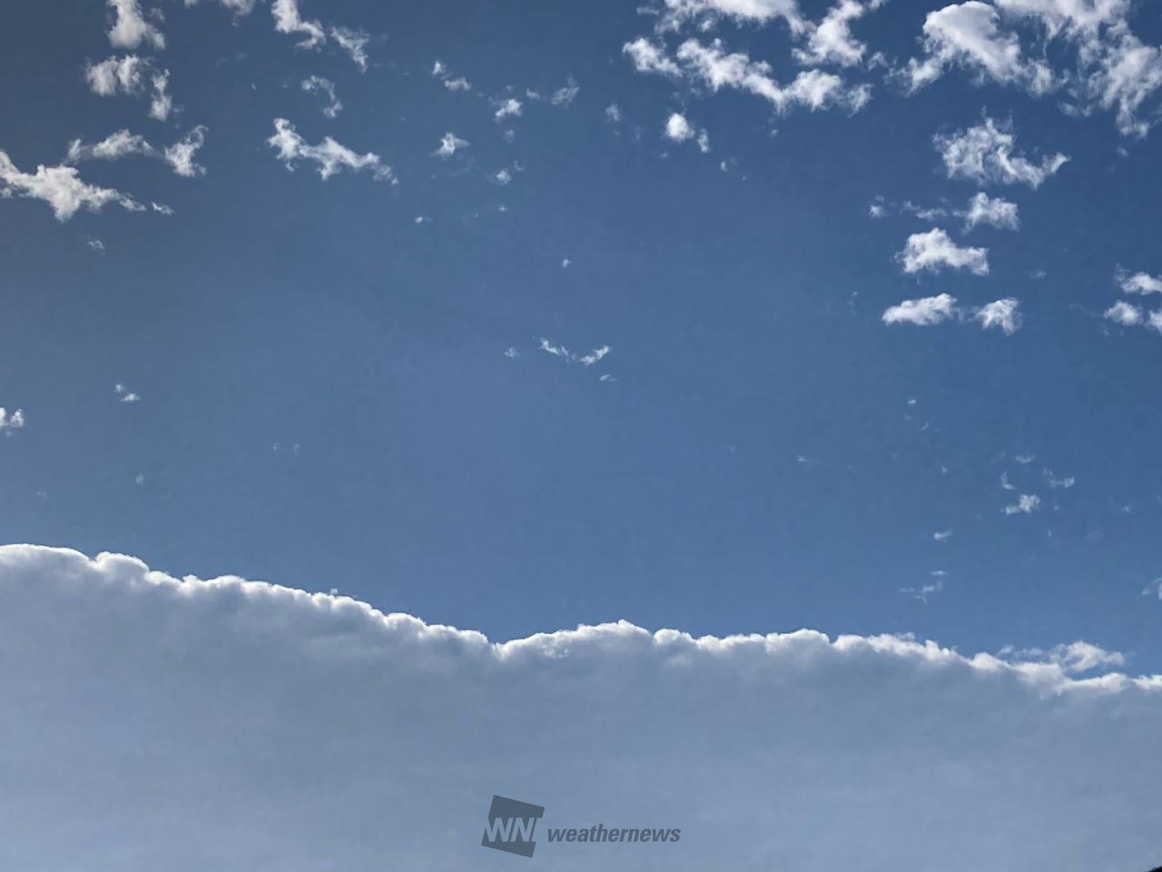 水平にのびーる雲 注目の空の写真 ウェザーニュース