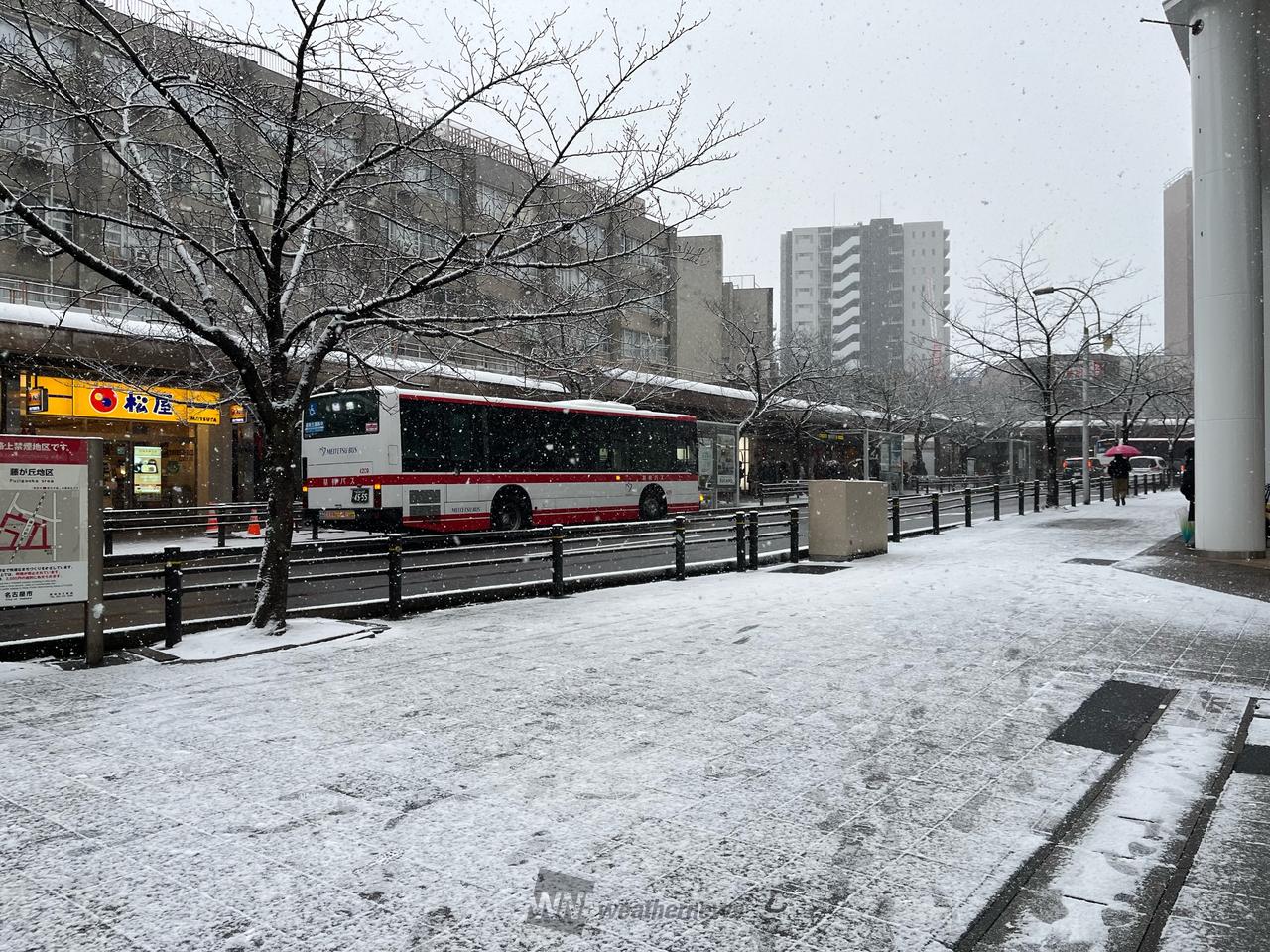 今朝の藤が丘駅前の...
