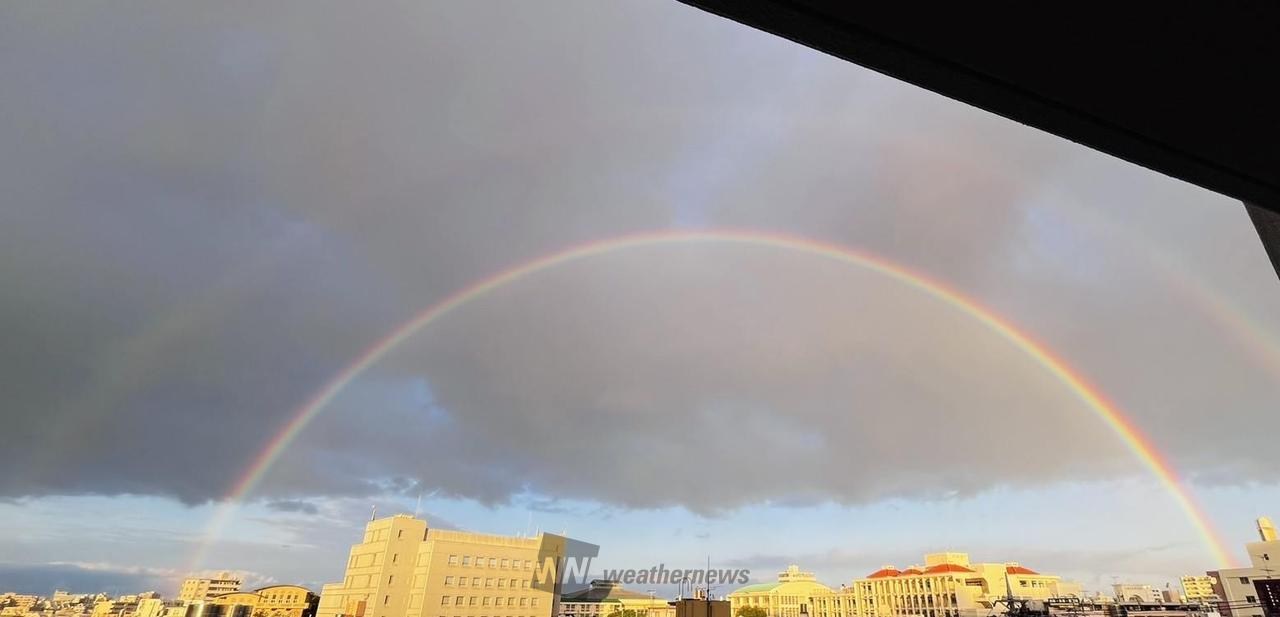 沖縄でダブルレインボー🌈 注目の空の写真 ウェザーニュース
