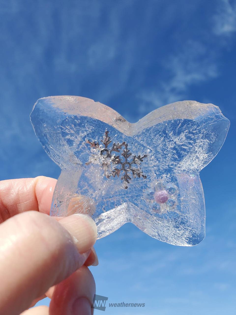 青空と氷アート 注目の空の写真 ウェザーニュース