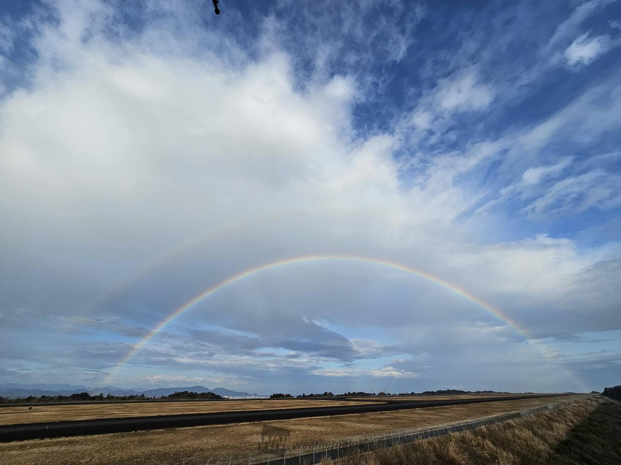 静岡県で虹🌈 注目の空の写真 ウェザーニュース