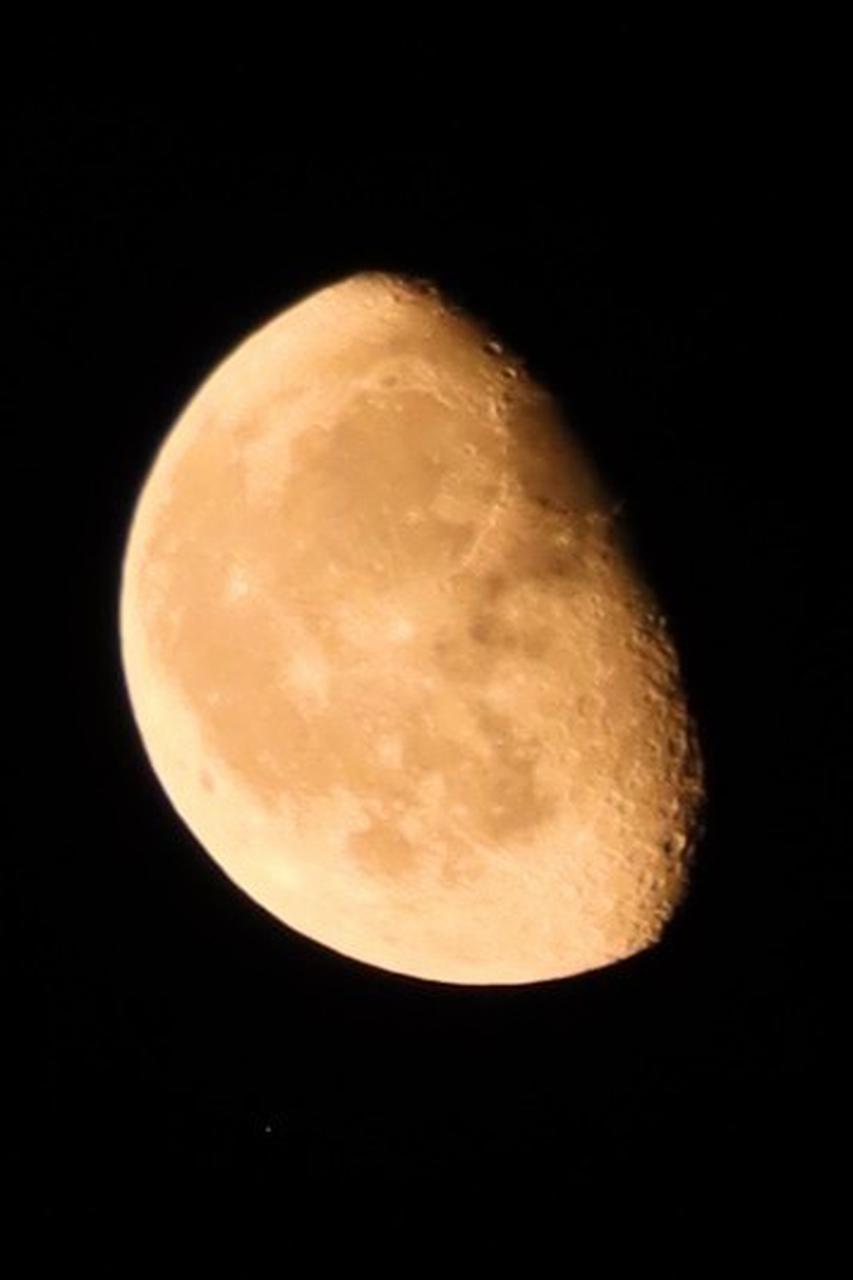 今夜のお月さま🌖...