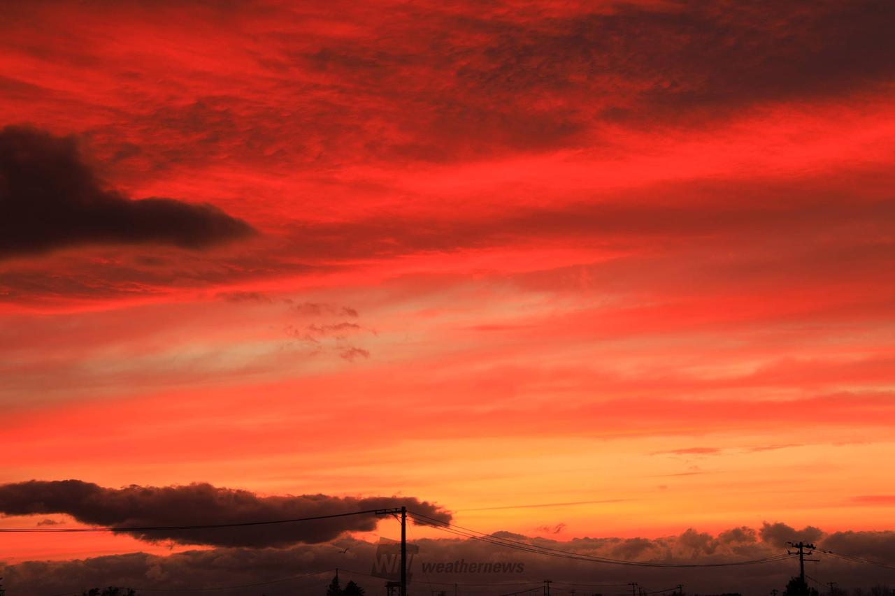 真っ赤な夕焼け空 注目の空の写真 ウェザーニュース
