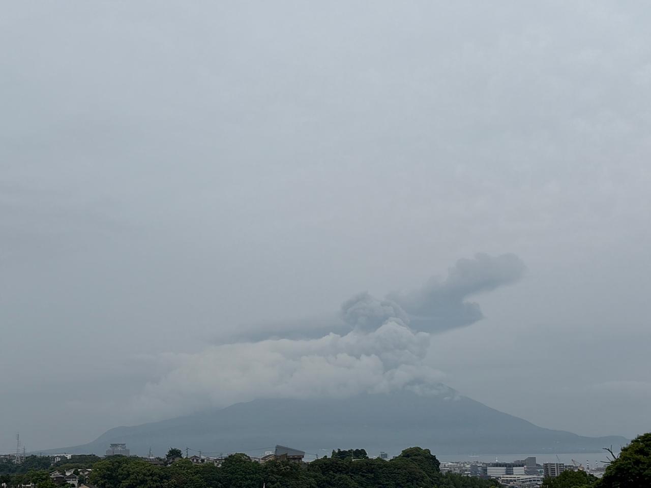 桜島の噴煙の様子 注目の空の写真 ウェザーニュース