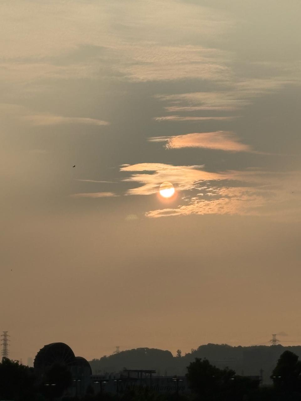 春の朝空 今日の朝空☀️ 注目の空の写真 ウェザーニュース