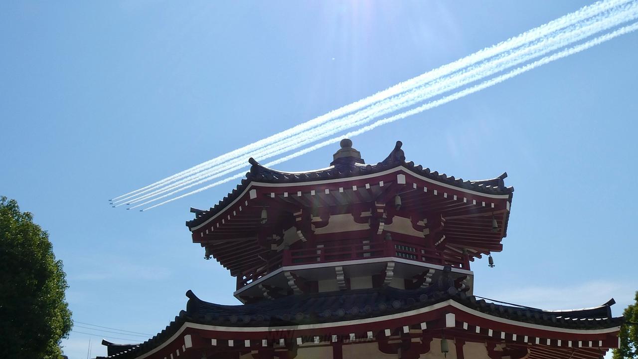 ブルーインパルス＠大阪 注目の空の写真 ウェザーニュース