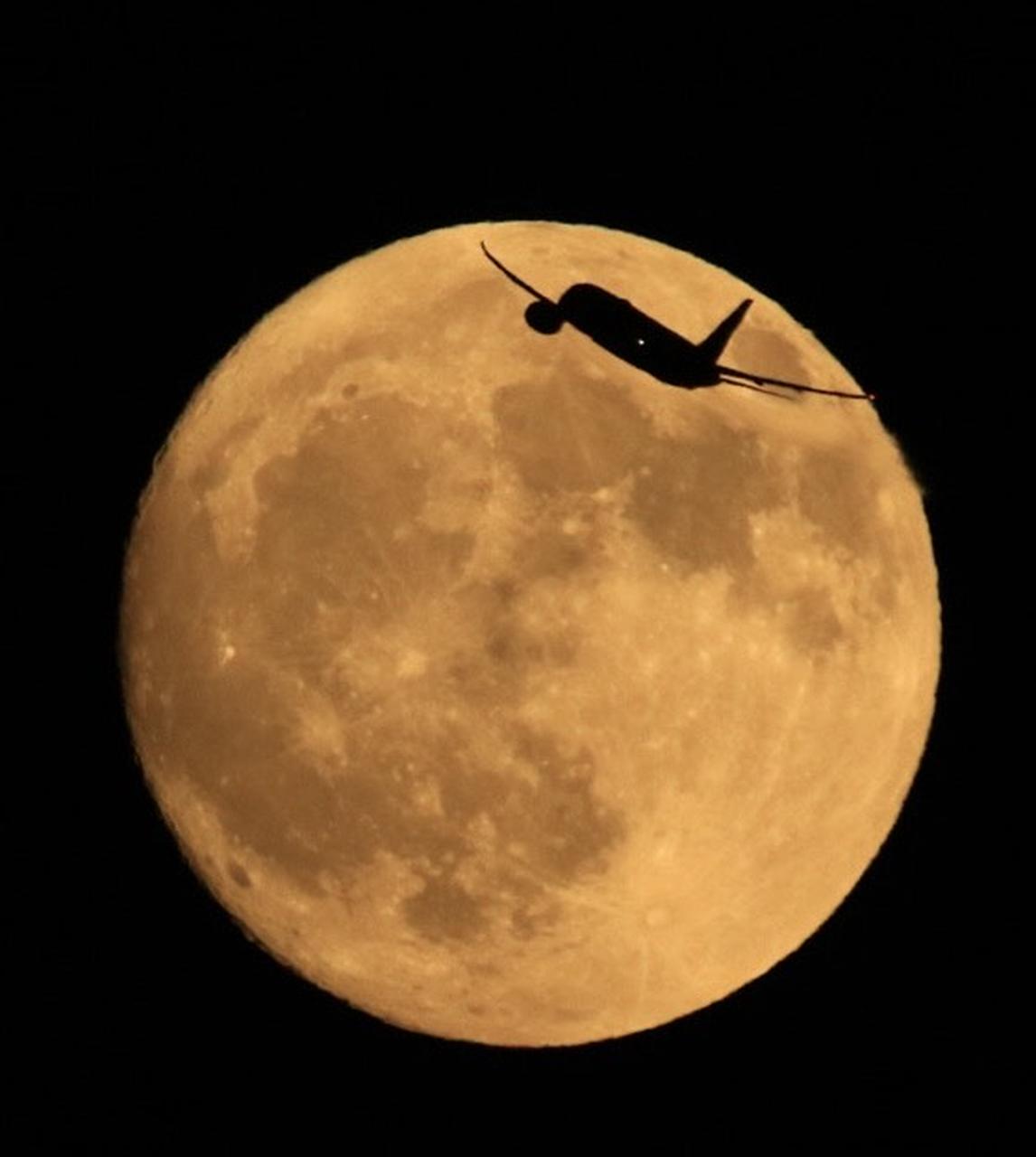 満月間近のお月さま 注目の空の写真 ウェザーニュース