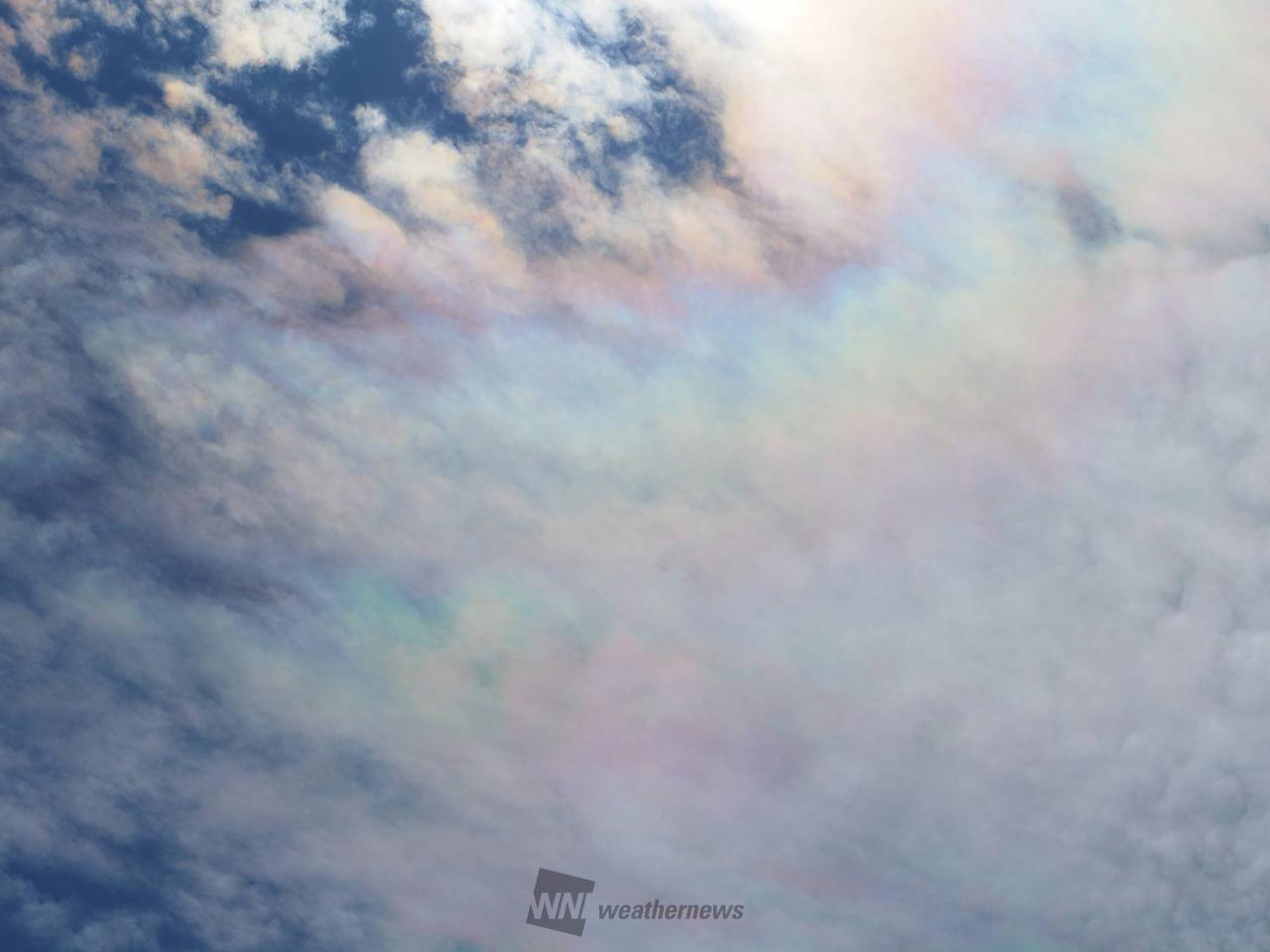虹色の雲「彩雲」 注目の空の写真 ウェザーニュース