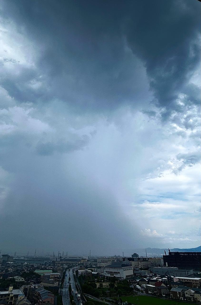 巨大な雨柱 注目の空の写真 ウェザーニュース