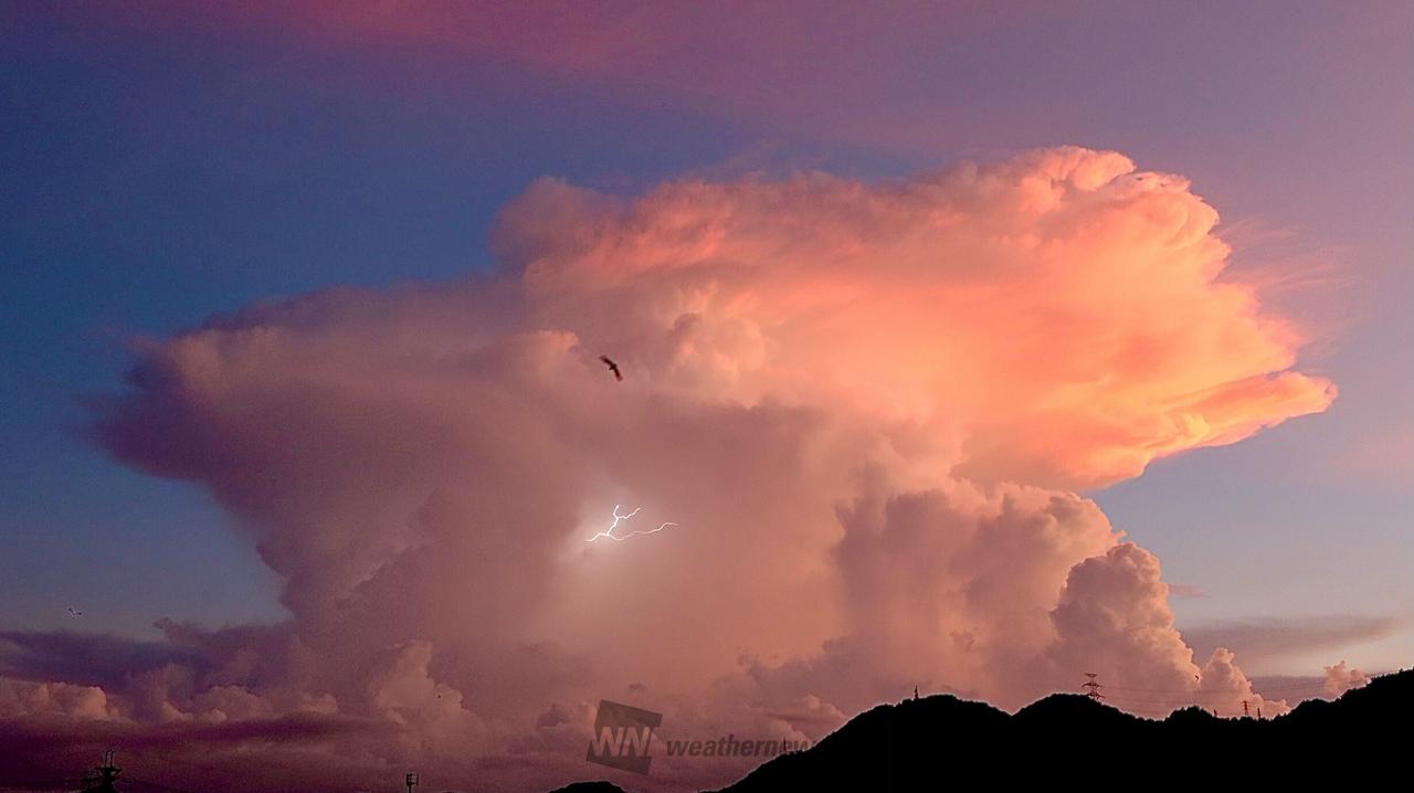 近畿で雲が発達 注目の空の写真 ウェザーニュース