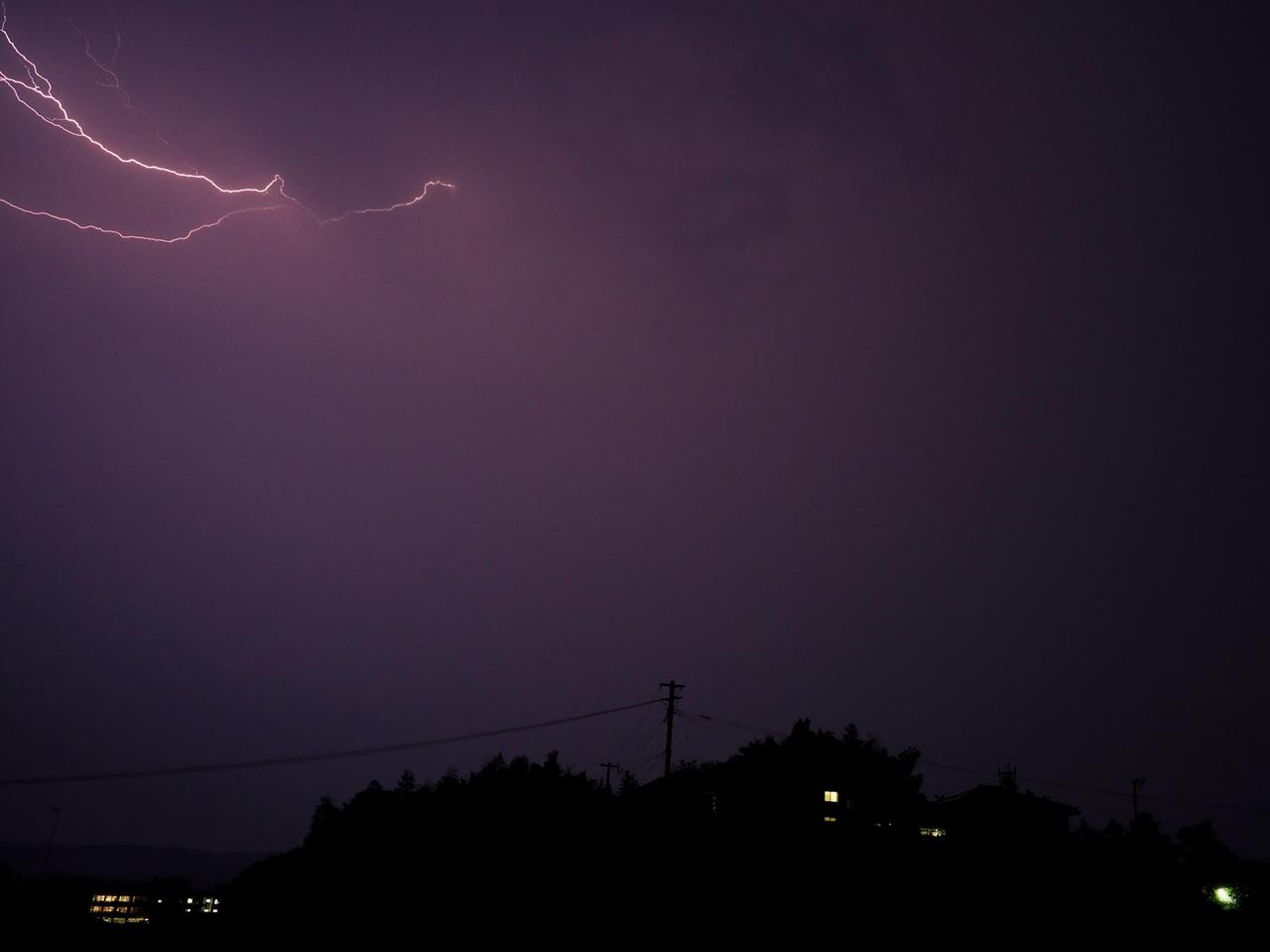 荒尾市付近の雨雲で光ってる雷。 (202 | 福岡県八女市 | 星ぶだう