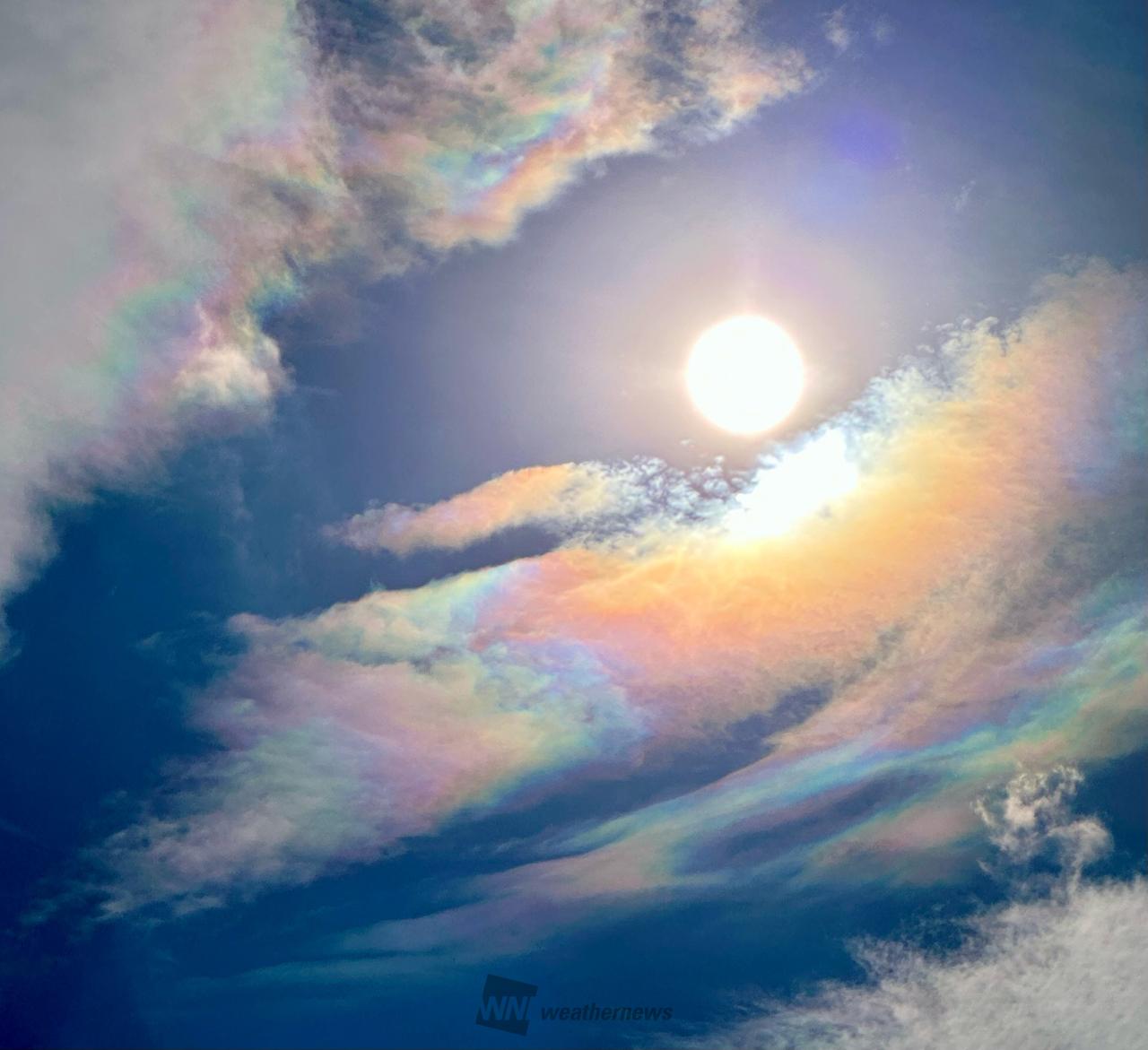虹色に輝く雲 注目の空の写真 ウェザーニュース