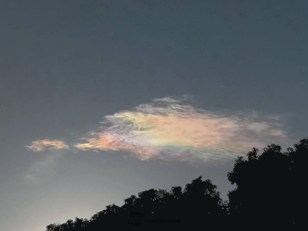 虹色に染まる雲 注目の空の写真 ウェザーニュース