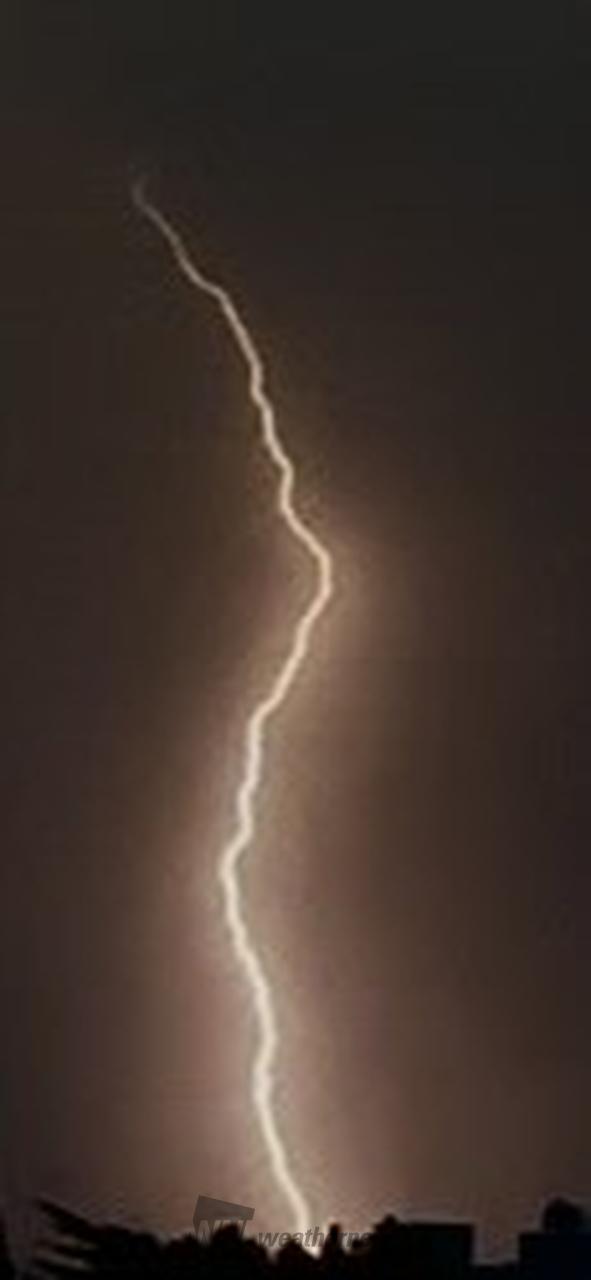 東京や埼玉でゲリラ雷雨 注目の空の写真 ウェザーニュース