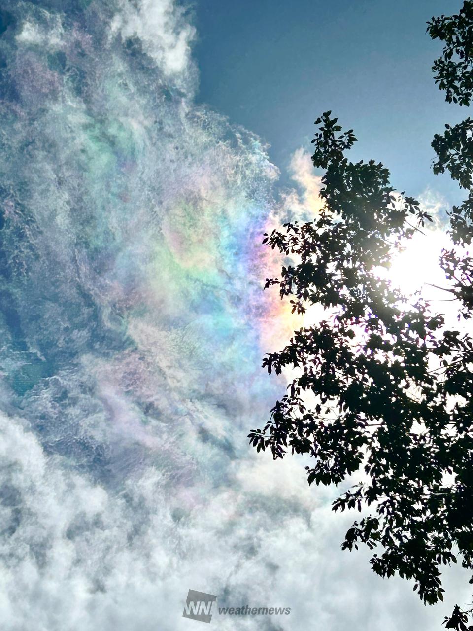 虹色に染まる雲 注目の空の写真 ウェザーニュース