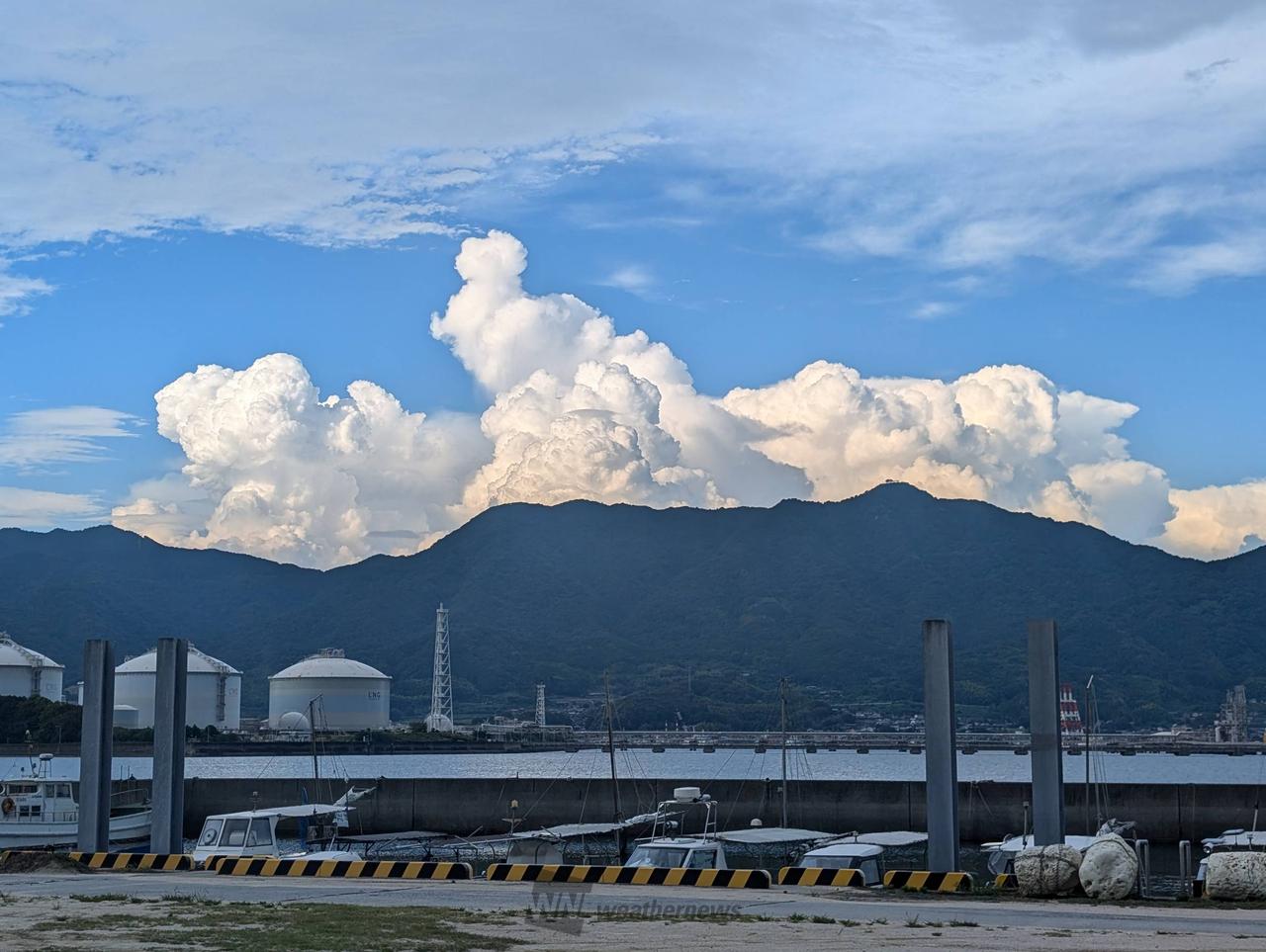 激しい雷雨に注意 注目の空の写真 ウェザーニュース