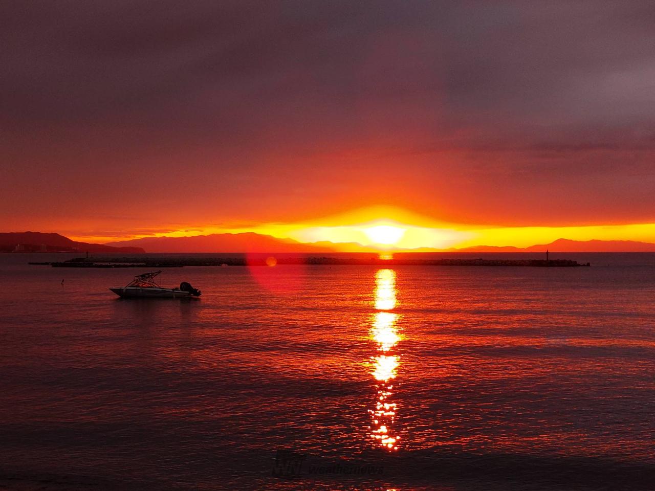 金曜日の夕焼け 注目の空の写真 ウェザーニュース