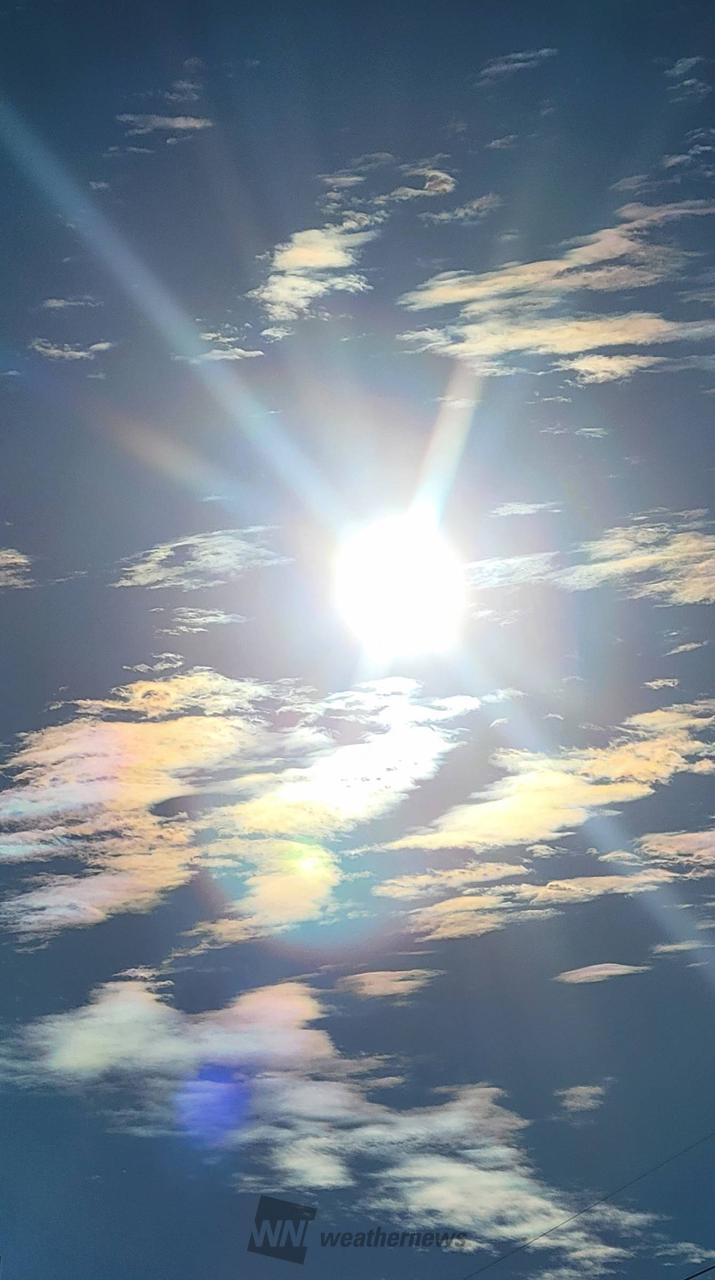 各地で彩雲🌈 注目の空の写真 ウェザーニュース