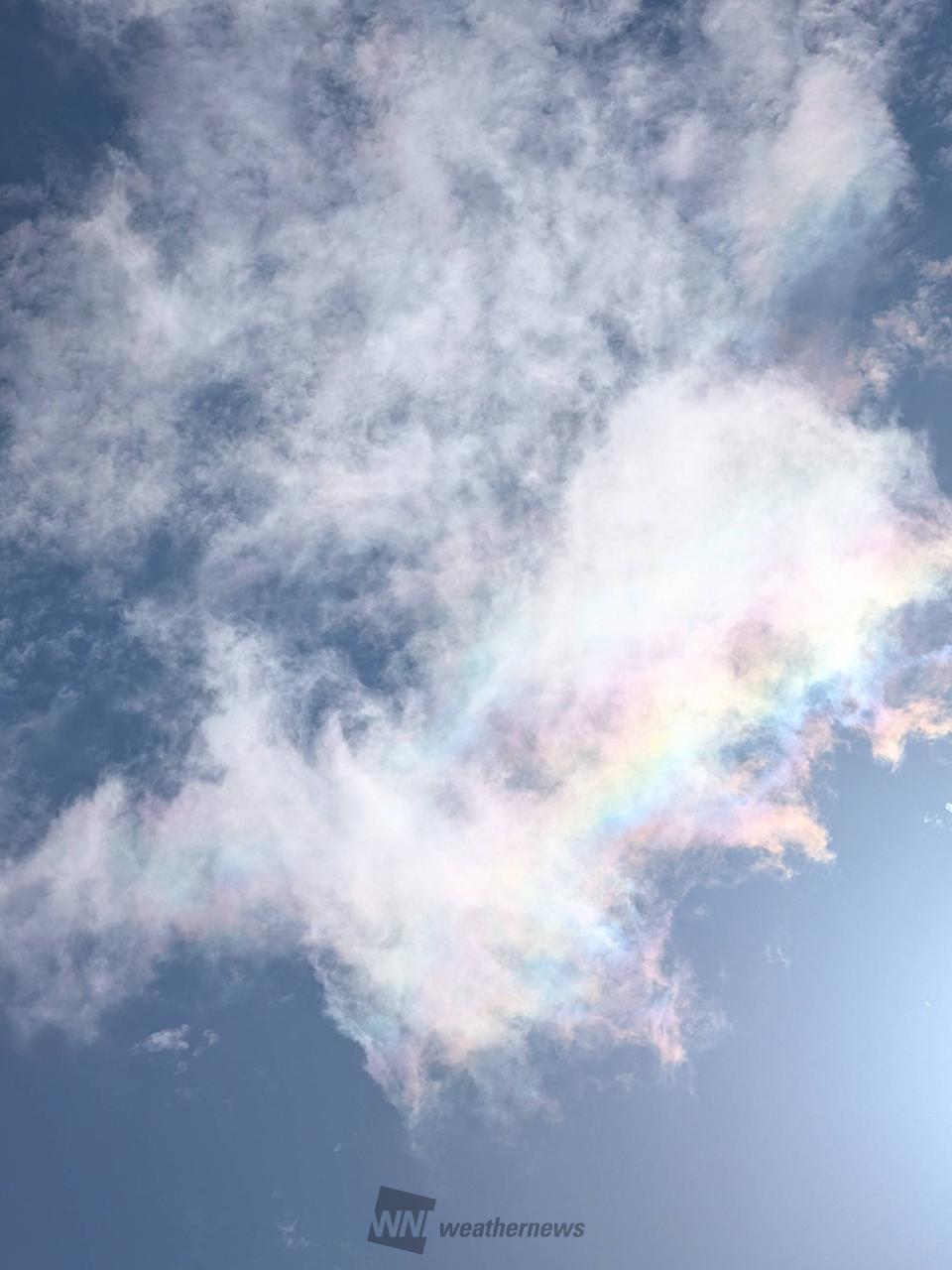 虹色に染まる雲 注目の空の写真 ウェザーニュース