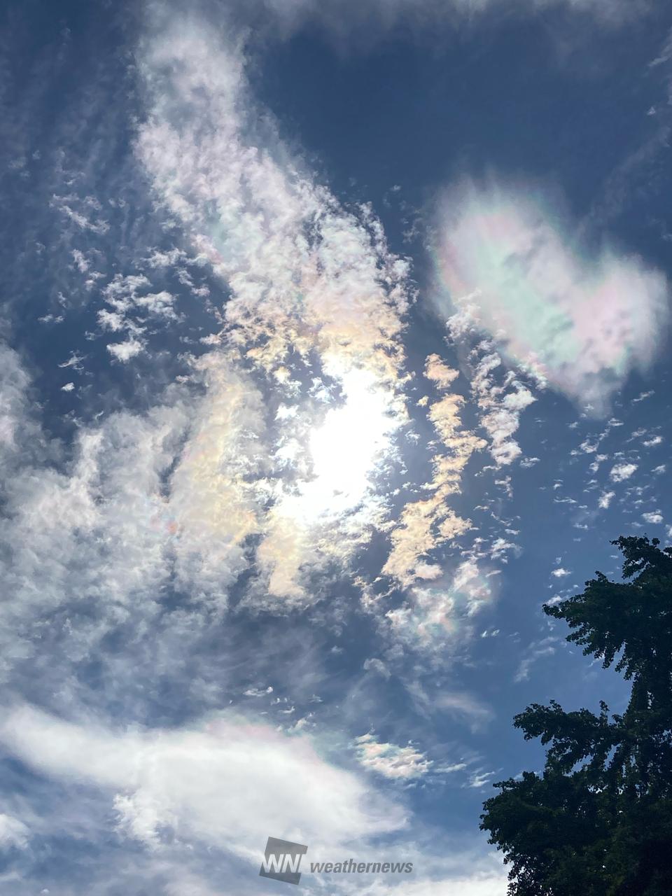 虹色に染まる雲 注目の空の写真 ウェザーニュース